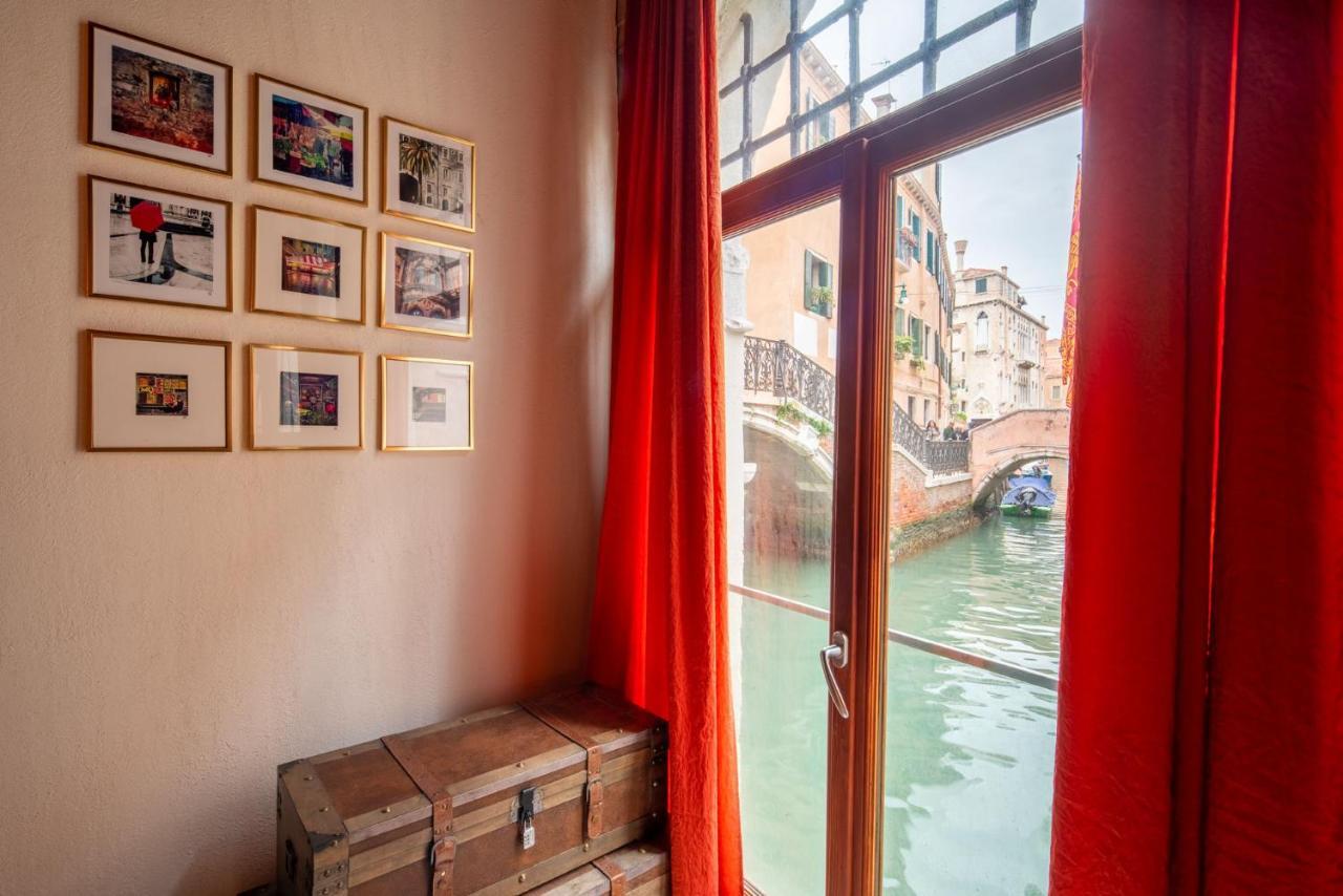 Casa Manina Sul Ponte - Your Private Canal View Benátky Exteriér fotografie