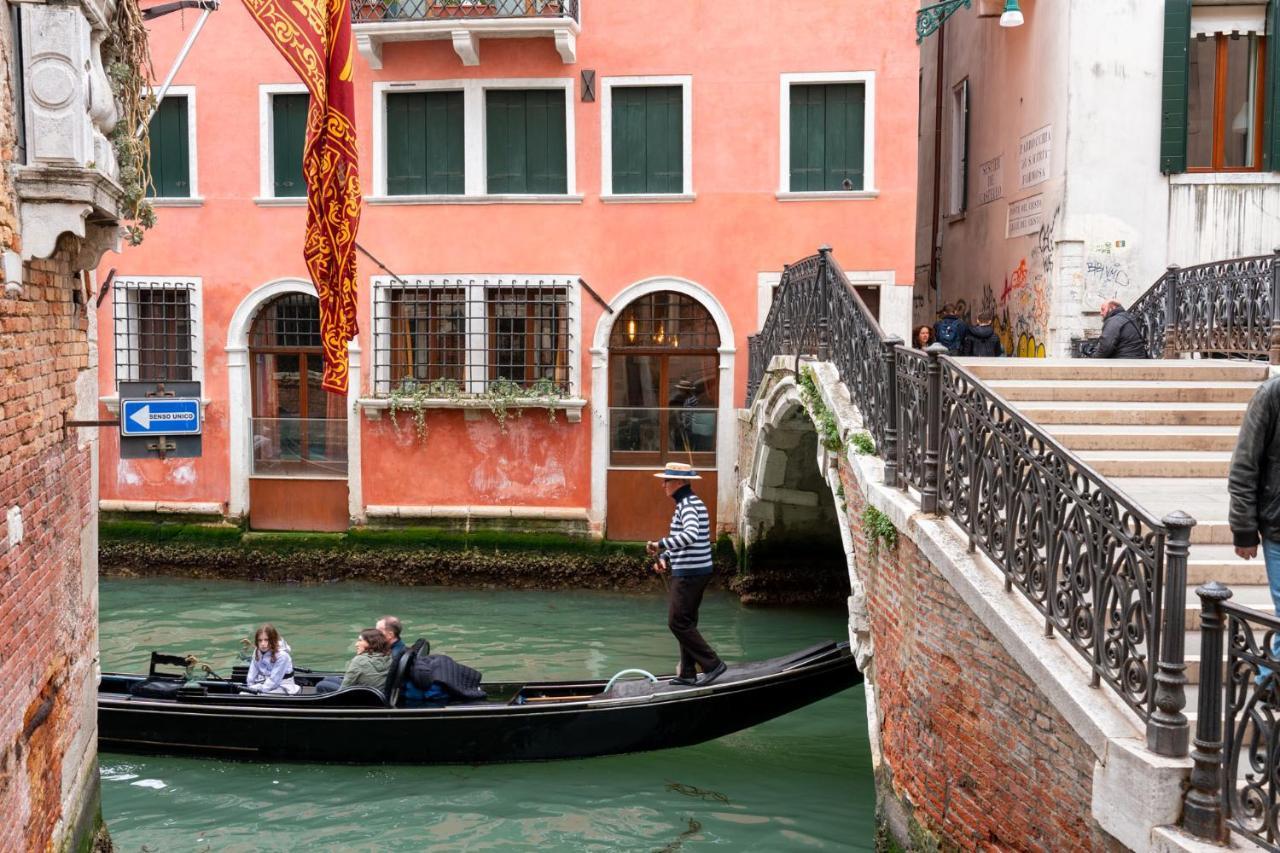 Casa Manina Sul Ponte - Your Private Canal View Benátky Exteriér fotografie