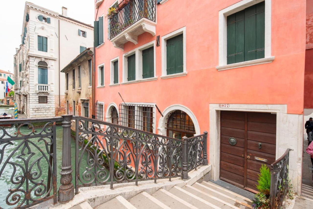Casa Manina Sul Ponte - Your Private Canal View Benátky Exteriér fotografie
